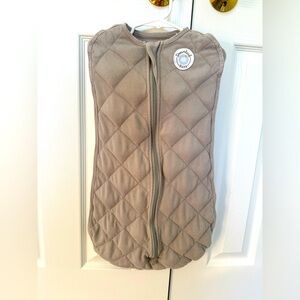 Dreamland Baby swaddle